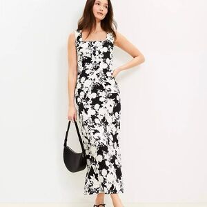 LOFT Black and White Floral Pencil Skirt